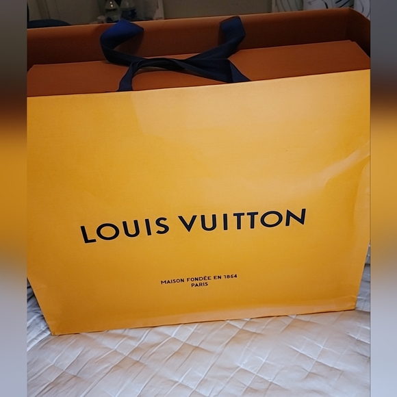 *SOLD* Beautiful Brand New Louis Vuitton Monogram Tote Bag mm Cerise Two Way Bag - Picture 10 of 11